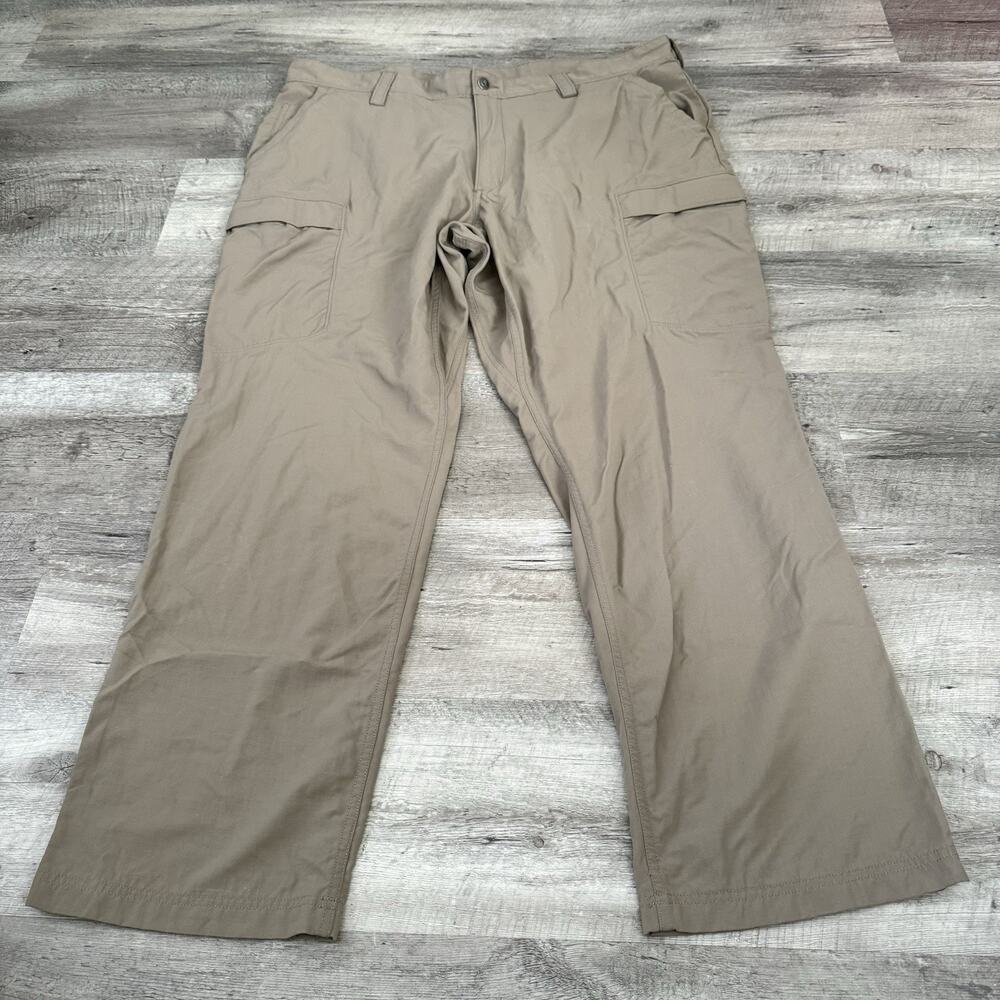 Duluth Trading Co Armachillo Cooling Cargo Pants Mens 42x32 Brown Nylon 46221